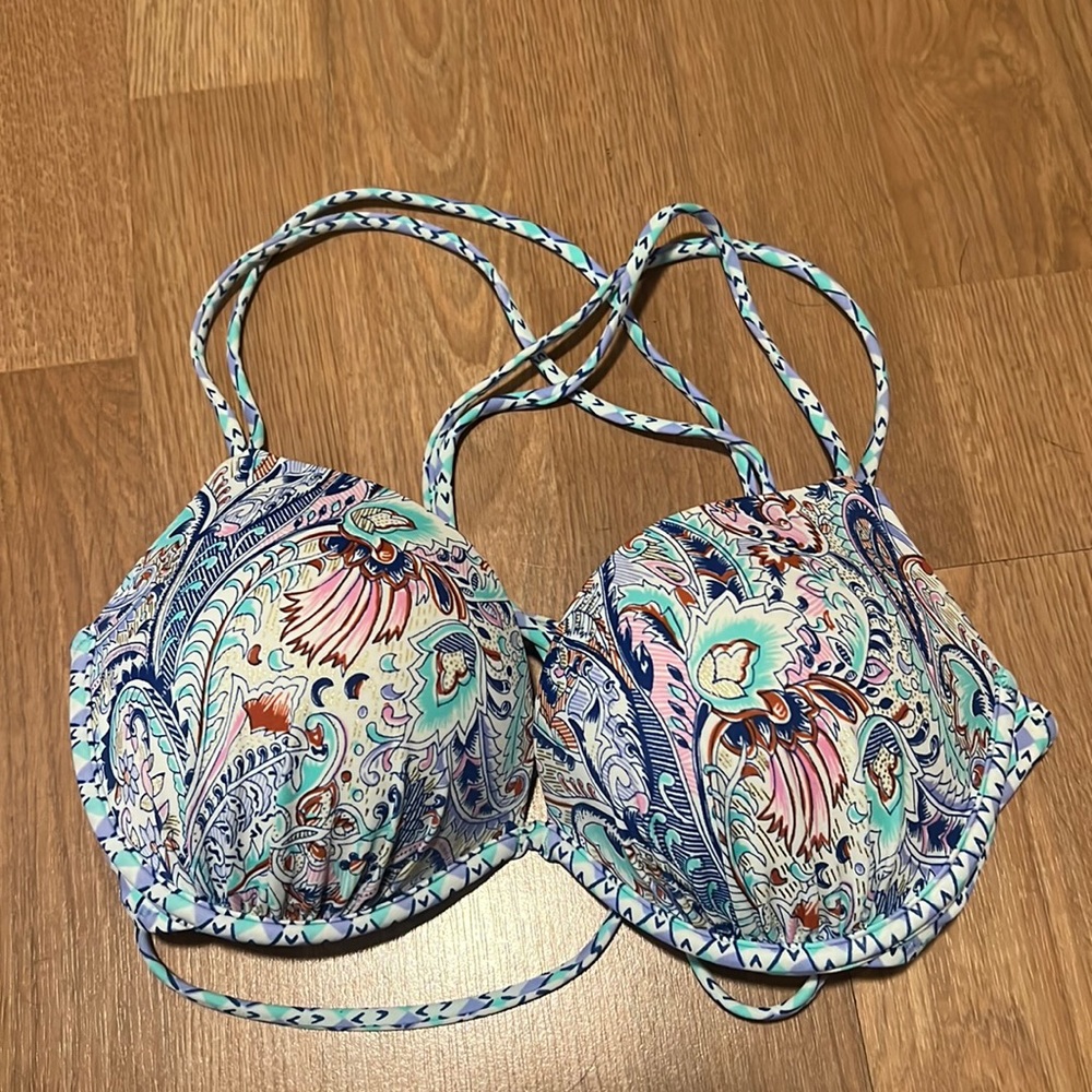Victoria’s Secret Bathing Suit Top